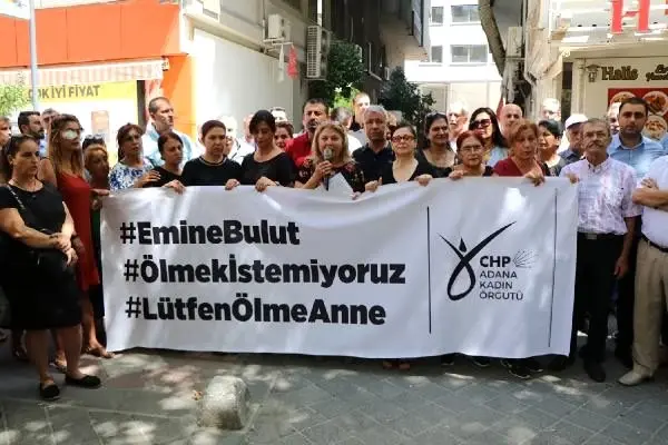 CHP kadın kolları'ndan emine bulut cinayetine tepki CHP kadın kolları'ndan emine bulut cinayetine tepki