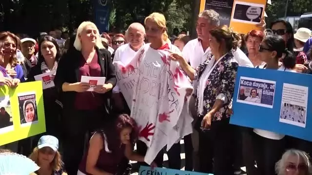 CHP kadın kollarından kadın cinayetlerine tepki CHP kadın kollarından kadın cinayetlerine tepki