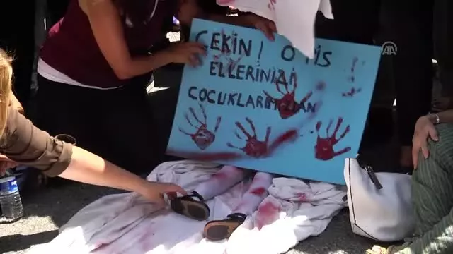 CHP kadın kollarından kadın cinayetlerine tepki CHP kadın kollarından kadın cinayetlerine tepki