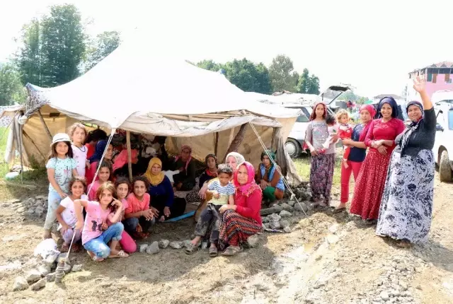 Fındık işçileri yara sarıyor