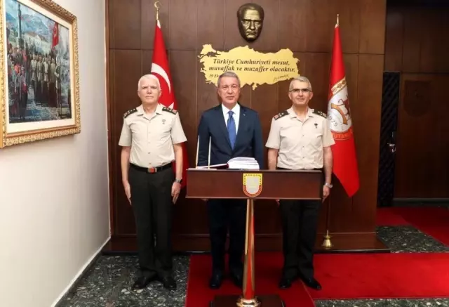 Milli Savunma Bakanı Hulusi Akar'dan flaş açıklamalar