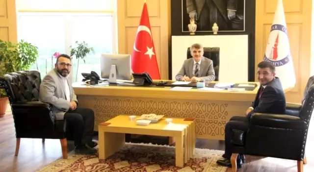 Rektör Uysal'a nezaket ziyaretleri Rektör Uysal'a nezaket ziyaretleri