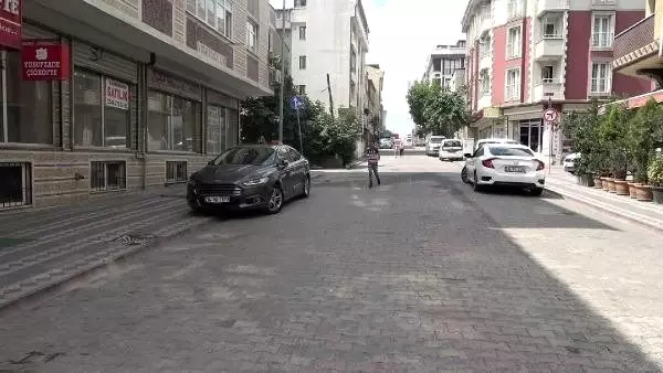 Sultangazi'de bekçilerden kaçarken kaza yapan minibüsten 45 kaçak göçmen çıktı Sultangazi'de bekçilerden kaçarken kaza yapan minibüsten 45 kaçak göçmen çıktı