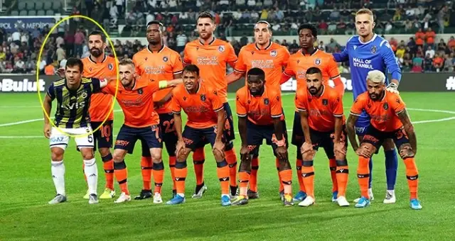 Türkiye'de tarihe geçecek kare! Arda, Emre'yi çağırdı Türkiye'de tarihe geçecek kare! Arda, Emre'yi çağırdı