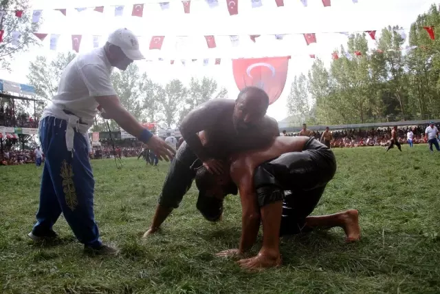 28. Geleneksel Yayla Seki Yağlı Güreşleri'ni Ali Gürbüz kazandı 28. Geleneksel Yayla Seki Yağlı Güreşleri'ni Ali Gürbüz kazandı