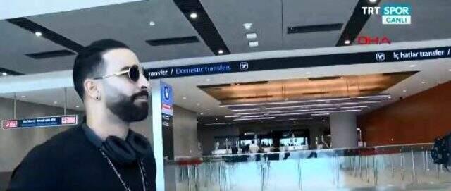 Adil Rami, Fenerbahçe için İstanbul'a geldi!
