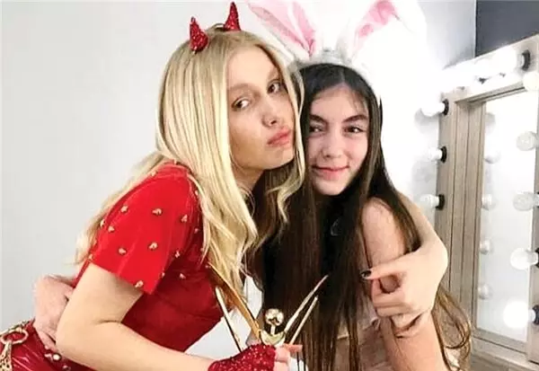 Ayça Tilki'den ilginç Aleyna Tilki itirafı: Sevmediğim sevgililerini tekmeliyordum Ayça Tilki'den ilginç Aleyna Tilki itirafı: Sevmediğim sevgililerini tekmeliyordum