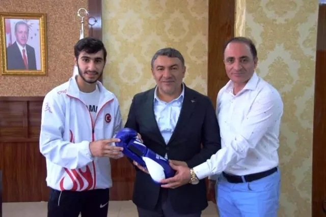 Başkan Şayir'den genç sporcuya teşekkür