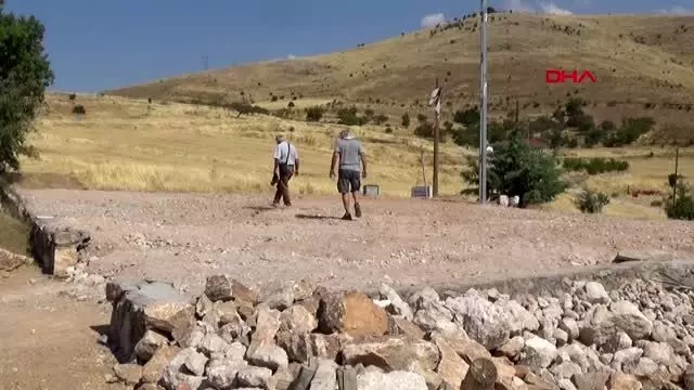 ELAZIĞ 'KULLUK' GELENEĞİNİN SÜRDÜRÜLDÜĞÜ KÖYE 'SEMAH' HEYKELİ -1 ELAZIĞ 'KULLUK' GELENEĞİNİN SÜRDÜRÜLDÜĞÜ KÖYE 'SEMAH' HEYKELİ -1