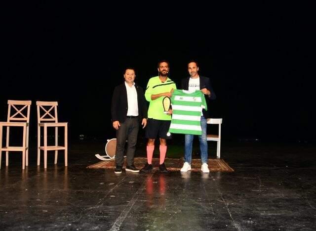 Erkan Kolçak Köstendil, oyununun gelirlerini Bursaspor'a bağışladı