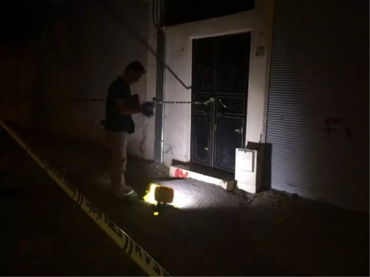 Eve uzun namlulu tüfeklerle ateş açıldı