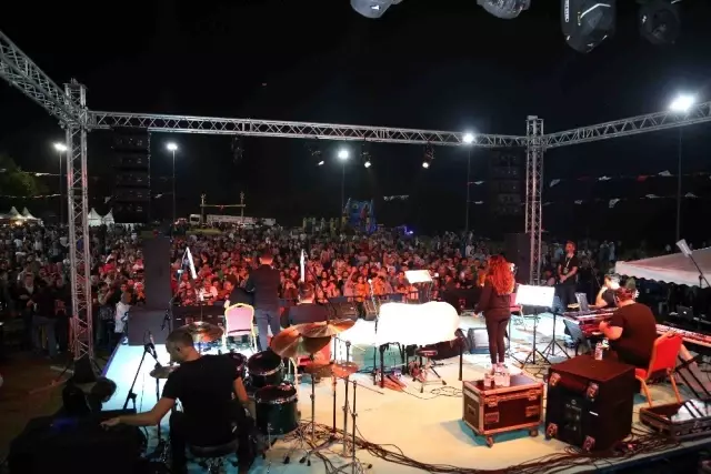 Kafkasya Yaz Şenliklerinde İmera rüzgarı esti Kafkasya Yaz Şenliklerinde İmera rüzgarı esti