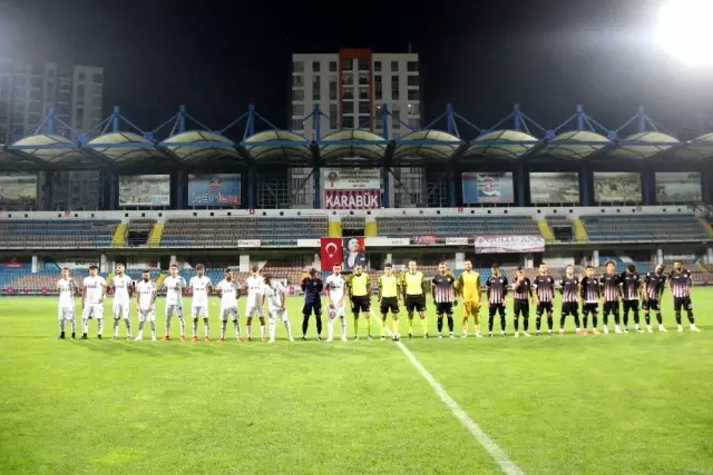 Karabükspor hazırlık maçında Kastamonuspor'u 3 golle geçti Karabükspor hazırlık maçında Kastamonuspor'u 3 golle geçti