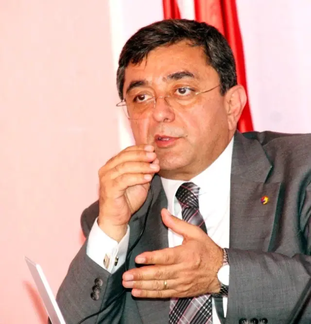 Müfit Göçen: