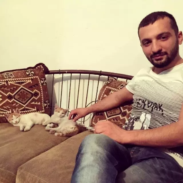 (Özel) Kazada kepçenin dişlisine saplanan motosikletli genç ağır yaralandı (Özel) Kazada kepçenin dişlisine saplanan motosikletli genç ağır yaralandı