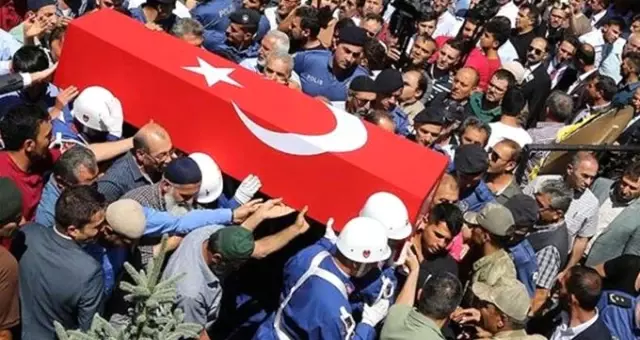 MSB duyurdu: Pençe-3 harekatında 3 askerimiz şehit oldu, 7 askerimiz yaralandı MSB duyurdu: Pençe-3 harekatında 3 askerimiz şehit oldu, 7 askerimiz yaralandı