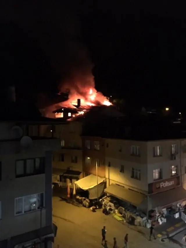 Bartın'da çatı yangını