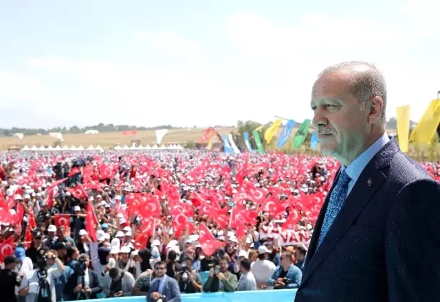 Cumhurbaşkanı Erdoğan: 'Müslümanlara yönelik saldırılar devam ediyor' Cumhurbaşkanı Erdoğan: 'Müslümanlara yönelik saldırılar devam ediyor'