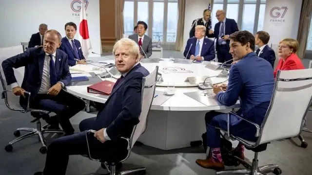 G7 Zirvesi'nde ikinci gün: Trump İngiltere Başbakanı Johnson ile görüştü