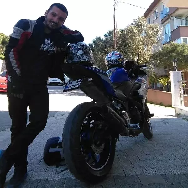 İş makinesinin kepçesinin yaraladığı motosikletli yoğun bakımda İş makinesinin kepçesinin yaraladığı motosikletli yoğun bakımda