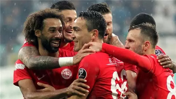 Mevlüt Erdinç adım adım Galatasaray'a! Transfer... Mevlüt Erdinç adım adım Galatasaray'a! Transfer...