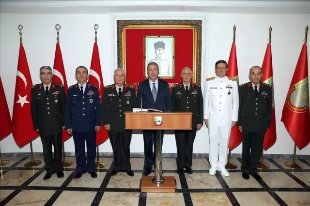 Milli Savunma Bakanı Akar, 3'üncü Ordu Komutanlığı'nda ki devir teslim törenine katıldı Milli Savunma Bakanı Akar, 3'üncü Ordu Komutanlığı'nda ki devir teslim törenine katıldı