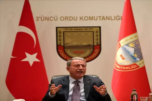 Milli Savunma Bakanı Akar, 3'üncü Ordu Komutanlığı'nda ki devir teslim törenine katıldı Milli Savunma Bakanı Akar, 3'üncü Ordu Komutanlığı'nda ki devir teslim törenine katıldı