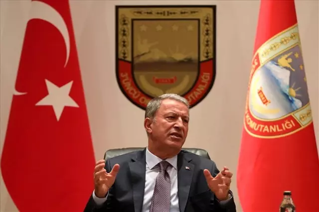 Milli Savunma Bakanı Akar, 3'üncü Ordu Komutanlığı'nda ki devir teslim törenine katıldı Milli Savunma Bakanı Akar, 3'üncü Ordu Komutanlığı'nda ki devir teslim törenine katıldı
