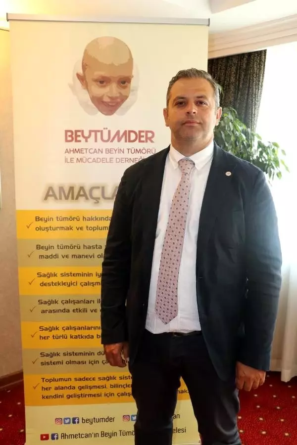 Oğlunu kanserden kaybetti, tümöre karşı savaşı bırakmadı Oğlunu kanserden kaybetti, tümöre karşı savaşı bırakmadı