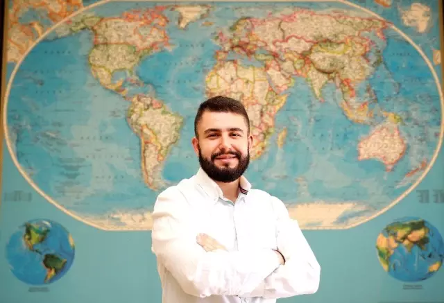 Öğrenciyken İspanya'da staj, Yunanistan'da iş fırsatı buldu