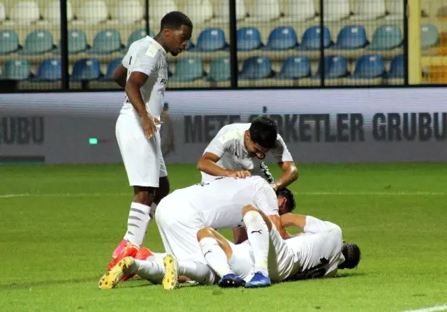 TFF 1. Lig: İstanbulspor: 2 - Altay: 2 TFF 1. Lig: İstanbulspor: 2 - Altay: 2