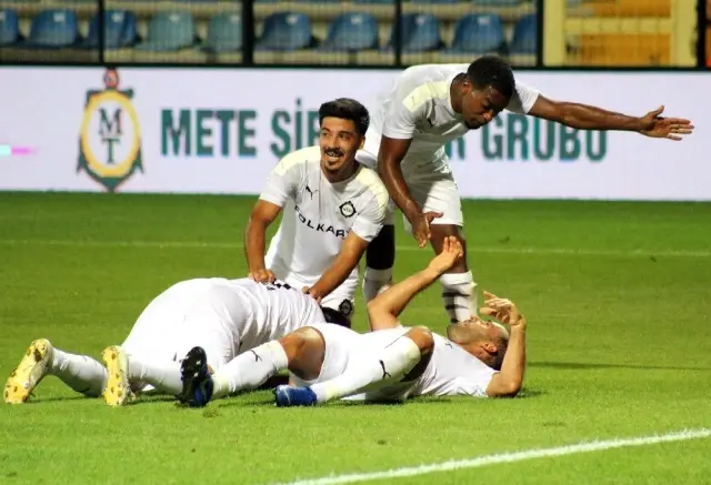 TFF 1. Lig: İstanbulspor: 2 - Altay: 2 TFF 1. Lig: İstanbulspor: 2 - Altay: 2