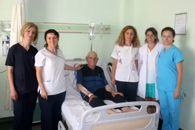 600 kiloluk dananın altında kalarak kaburgaları kırılan adam taburcu edildi