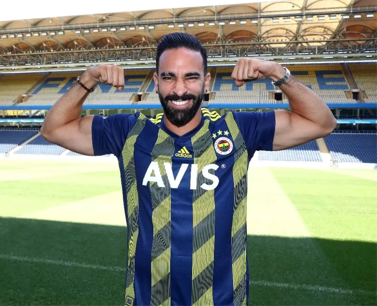 Adil Rami resmen Fenerbahçe'de