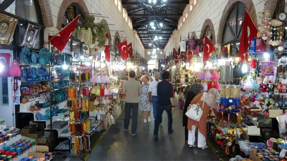 Aynalı Çarşı'da yaz hareketsiz geçti