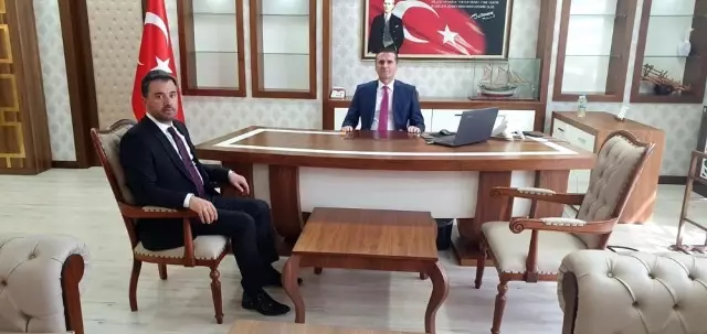 Başkan Çetin'den Kaymakam Yıldız'a hayırlı olsun ziyareti Başkan Çetin'den Kaymakam Yıldız'a hayırlı olsun ziyareti