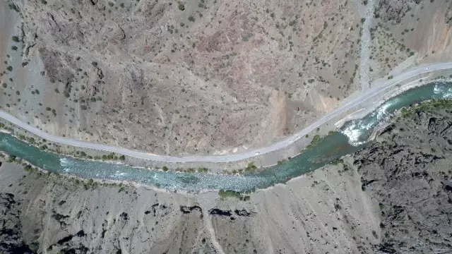 DSİ, Artvin'de 216 kilometre yol inşa etti DSİ, Artvin'de 216 kilometre yol inşa etti