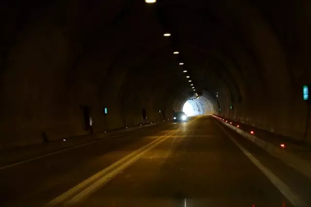 DSİ, Artvin'de 216 kilometre yol inşa etti DSİ, Artvin'de 216 kilometre yol inşa etti