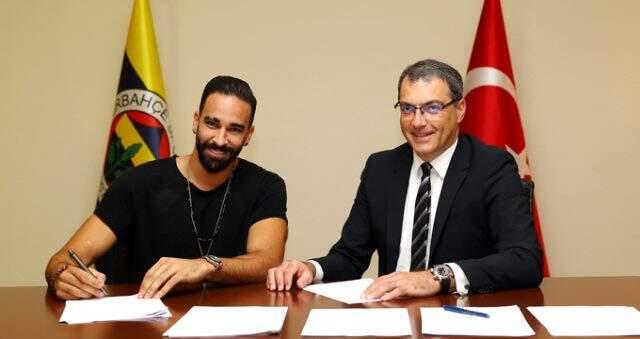Fenerbahçe, Adil Rami ile 2 yıllık sözleşme imzaladı