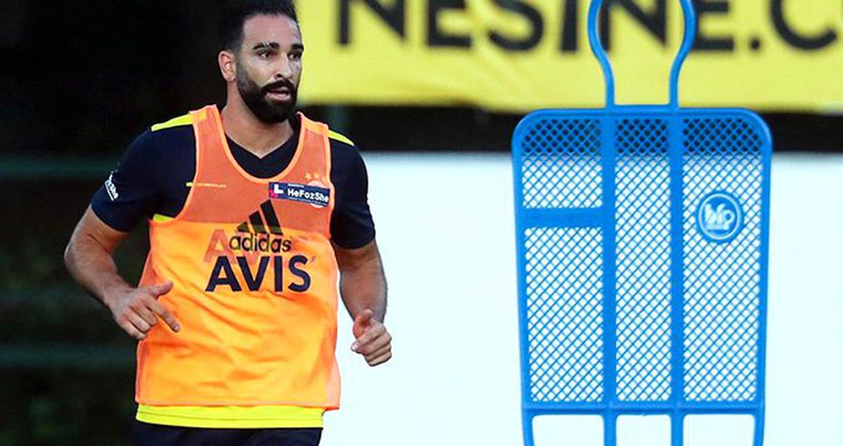 Fenerbahçe'de Adil Rami ilk idmanına çıktı