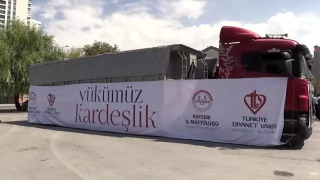 'Halep'te İnsanlık Ölmesin Kampanyası' 'Halep'te İnsanlık Ölmesin Kampanyası'