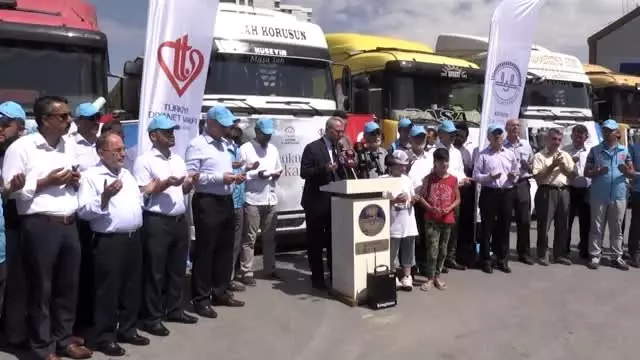 'Halep'te İnsanlık Ölmesin Kampanyası' 'Halep'te İnsanlık Ölmesin Kampanyası'