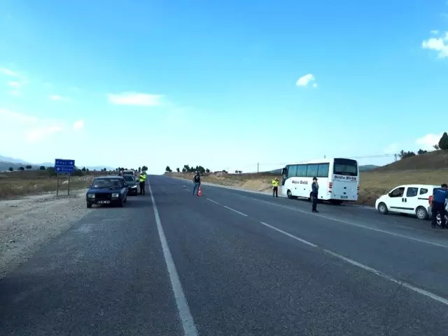 Hisarcık polisinden emniyet kemeri uygulaması Hisarcık polisinden emniyet kemeri uygulaması