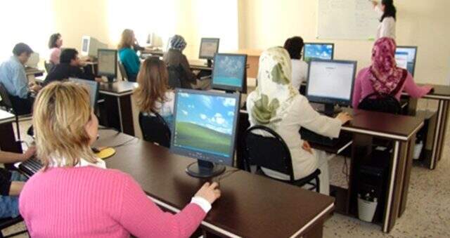 İBB, İSMEK'e 1676 öğretmen alacak