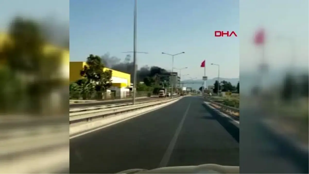 İzmir'de çatı yangını