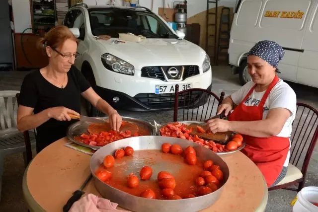 Sinop'ta domates salçası mesaisi başladı