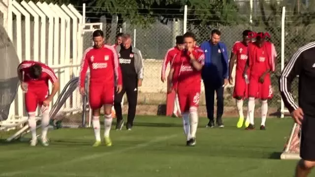 Spor rıza çalımbay'dan hakem isyanı Spor rıza çalımbay'dan hakem isyanı