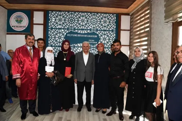 TBMM Eski Başkanı Yıldırım'dan Muş Belediyesi'ne Ziyaret