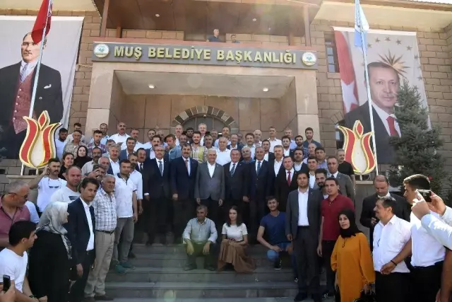 TBMM Eski Başkanı Yıldırım'dan Muş Belediyesi'ne Ziyaret
