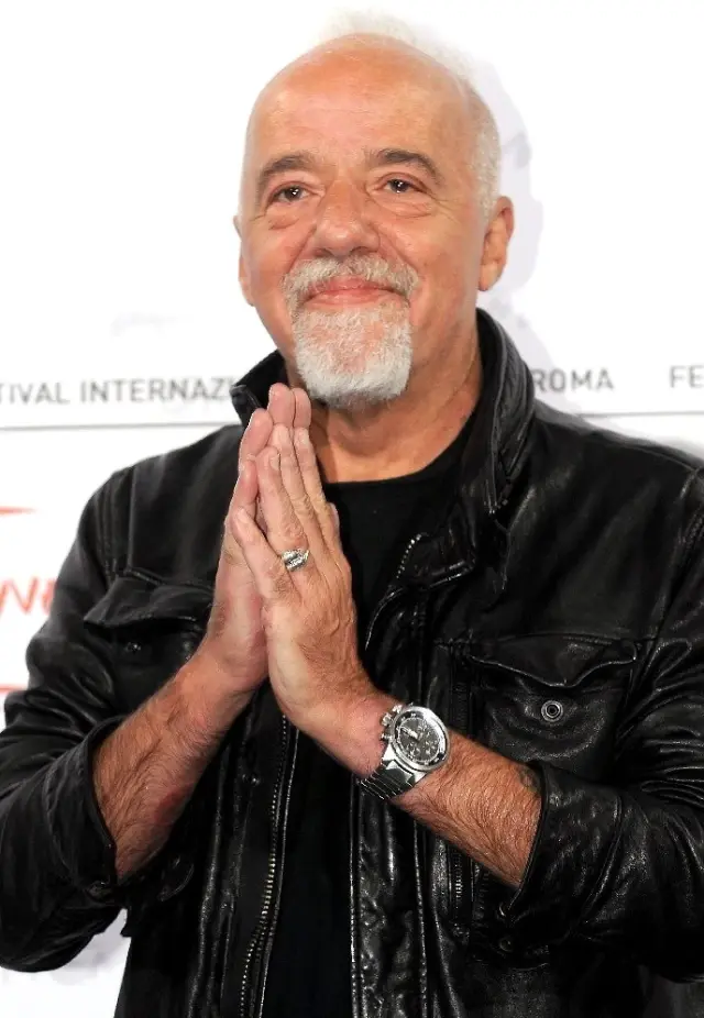 Ünlü yazar Paulo Coelho, Fransa'dan özür diledi